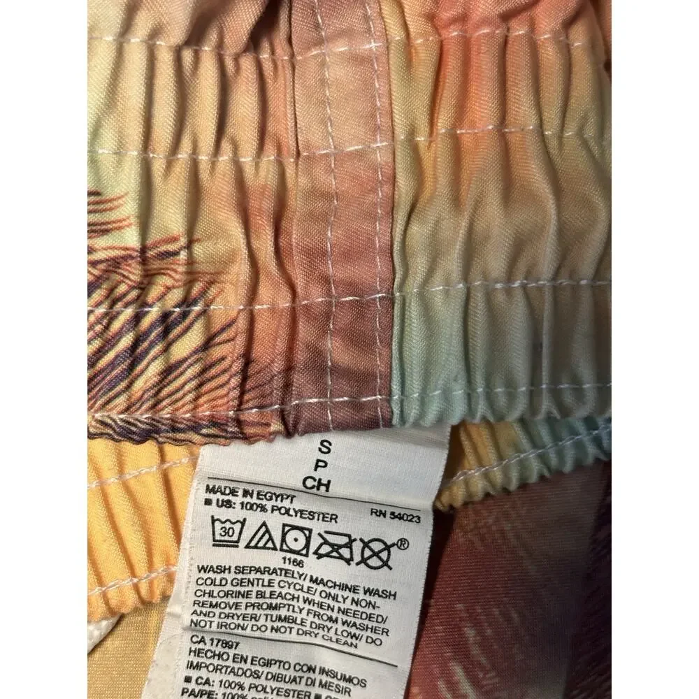 Old Navy Men’s Swim Trunks Tropical Sunset Design Size Small At Knee Length 8”